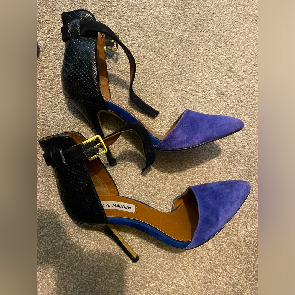 Steve Madden Ankle strap pumps stilettos two tone 5.5
